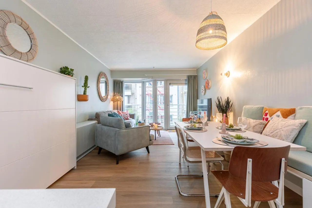 Be At Sea In Ostend All-In Luxury Apartment , Outdoor Pool, Side Seaview